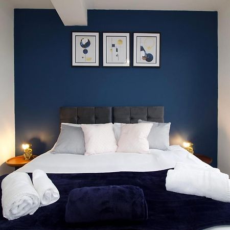Appartamento City Centre Gem In Southend Near The Beach, Station And Parking Esterno foto