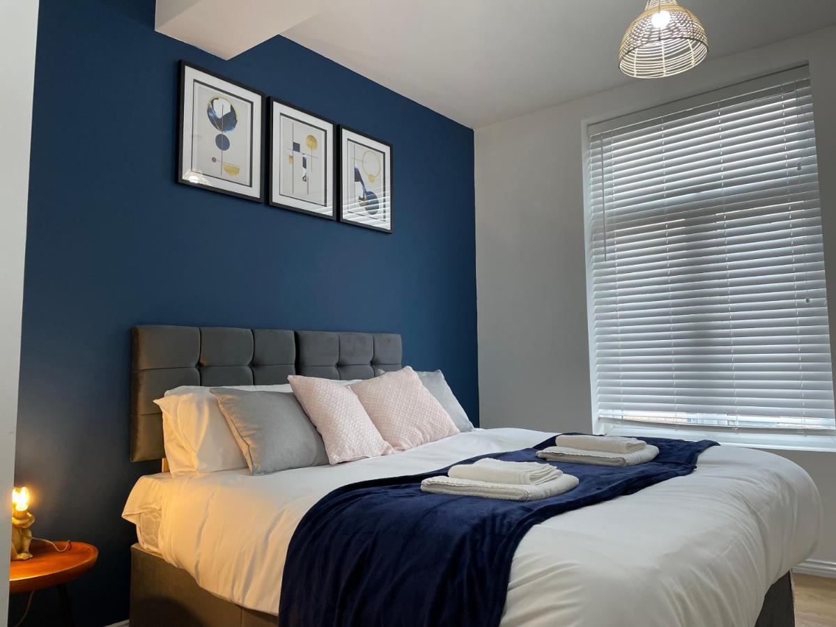 Appartamento City Centre Gem In Southend Near The Beach, Station And Parking Esterno foto