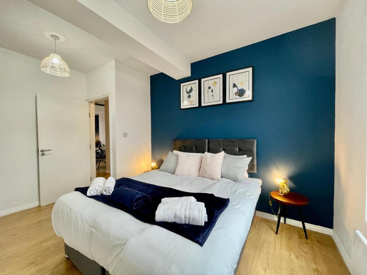 Appartamento City Centre Gem In Southend Near The Beach, Station And Parking Esterno foto