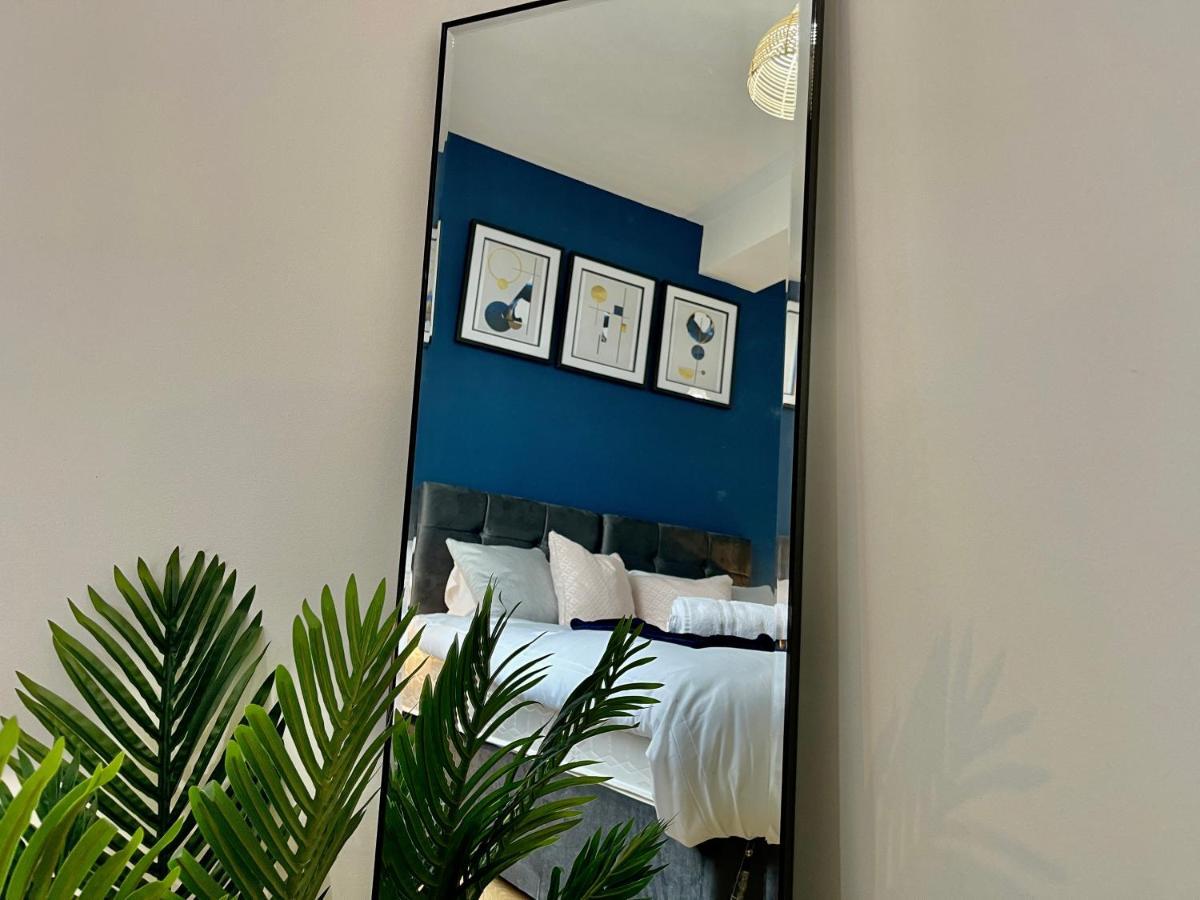 Appartamento City Centre Gem In Southend Near The Beach, Station And Parking Esterno foto