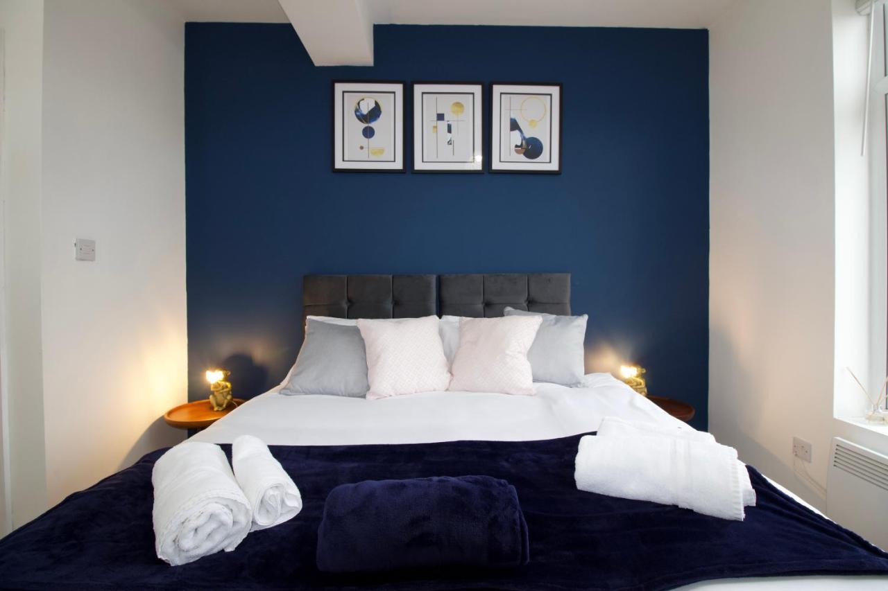 Appartamento City Centre Gem In Southend Near The Beach, Station And Parking Esterno foto
