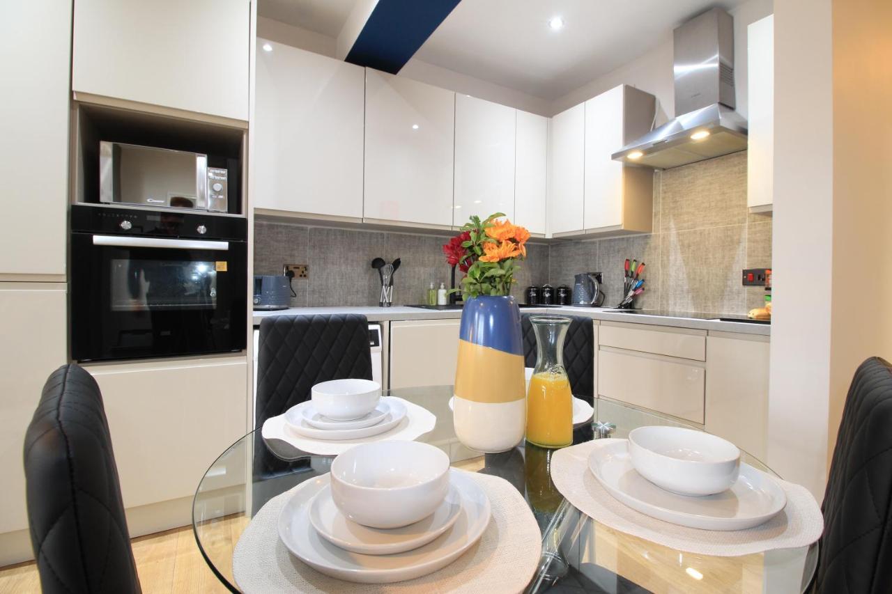 Appartamento City Centre Gem In Southend Near The Beach, Station And Parking Esterno foto